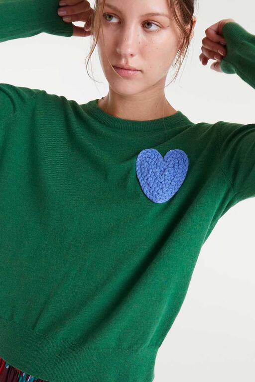 Jersey de punto verde con print de corazón
