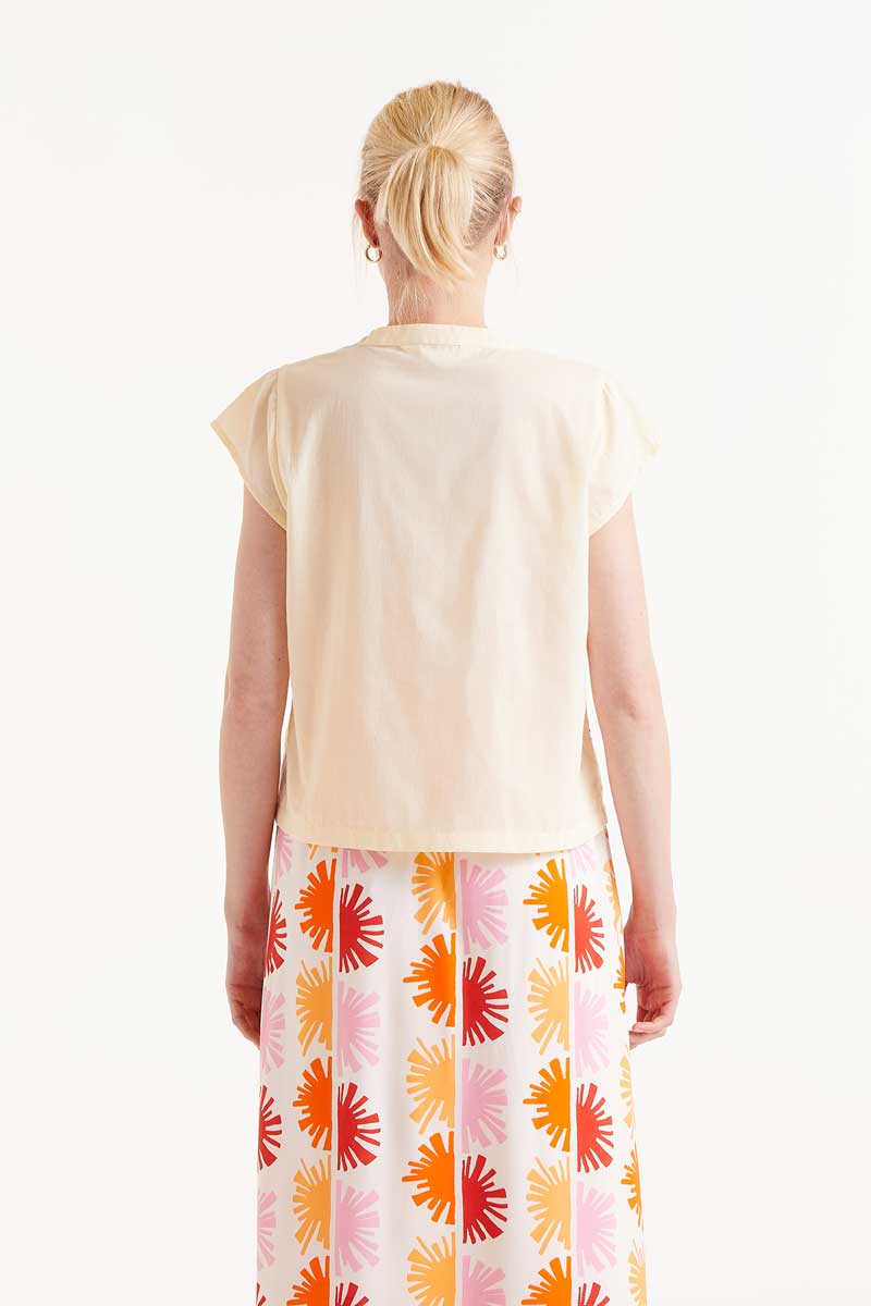 Camisa-Cuello-Mao-Soles-Amarilla