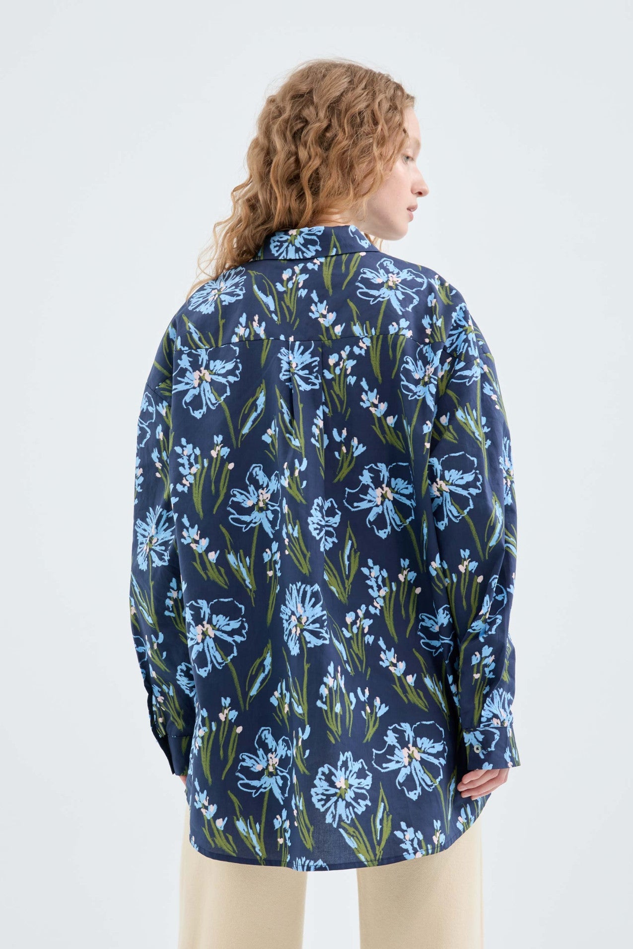 Camisa_Oversize_Estampado_Floral