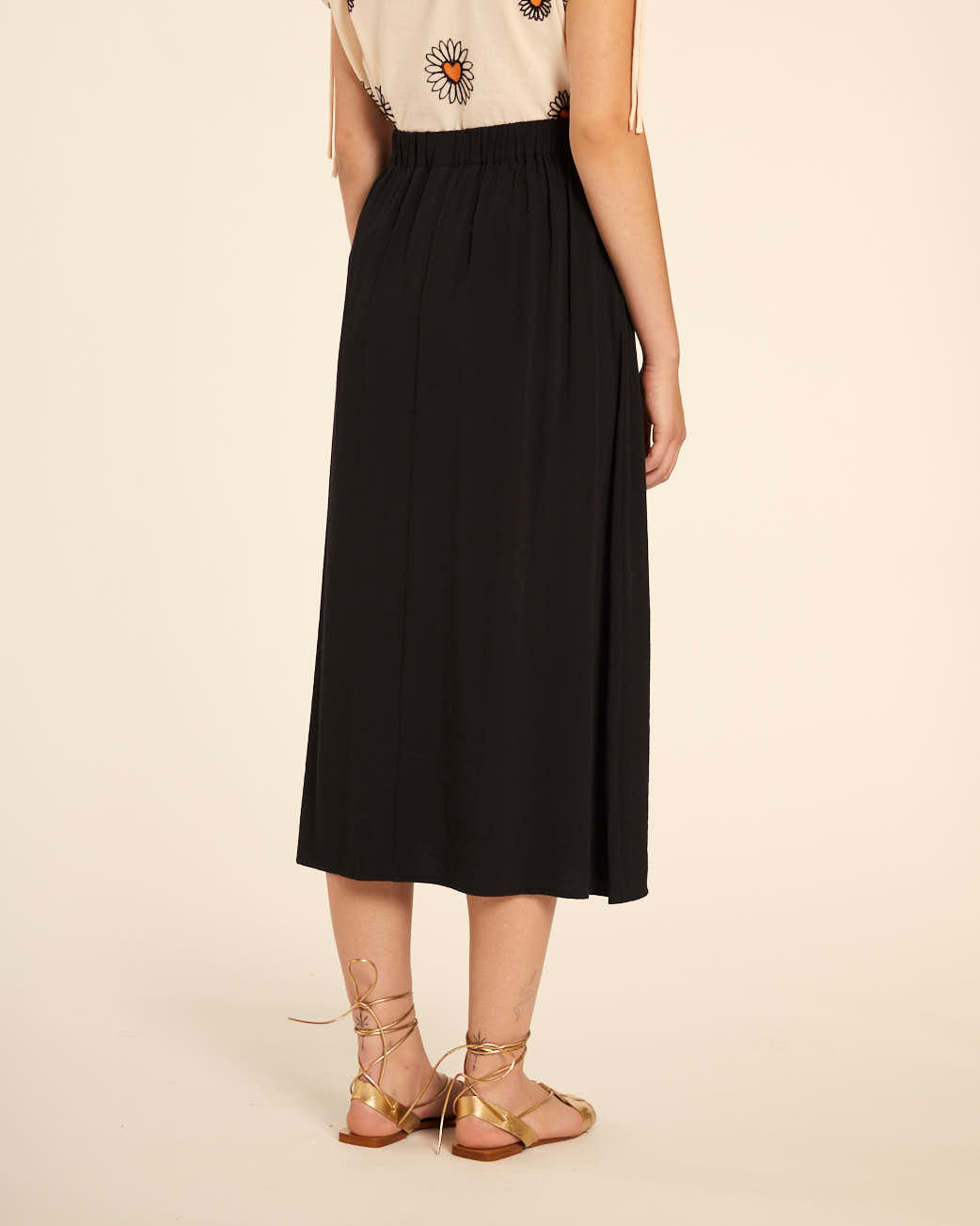 Falda_Midi_Abotonada_Negro