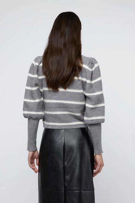 Jersey_de_rayas_gris