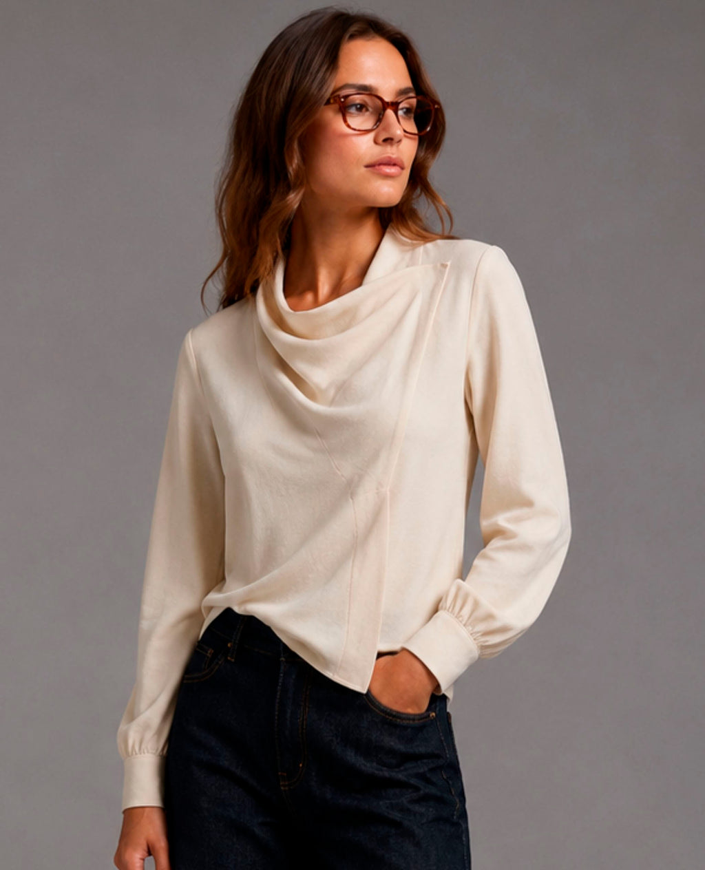 Blusa cruda con cuello drapeado Dolores Promesas