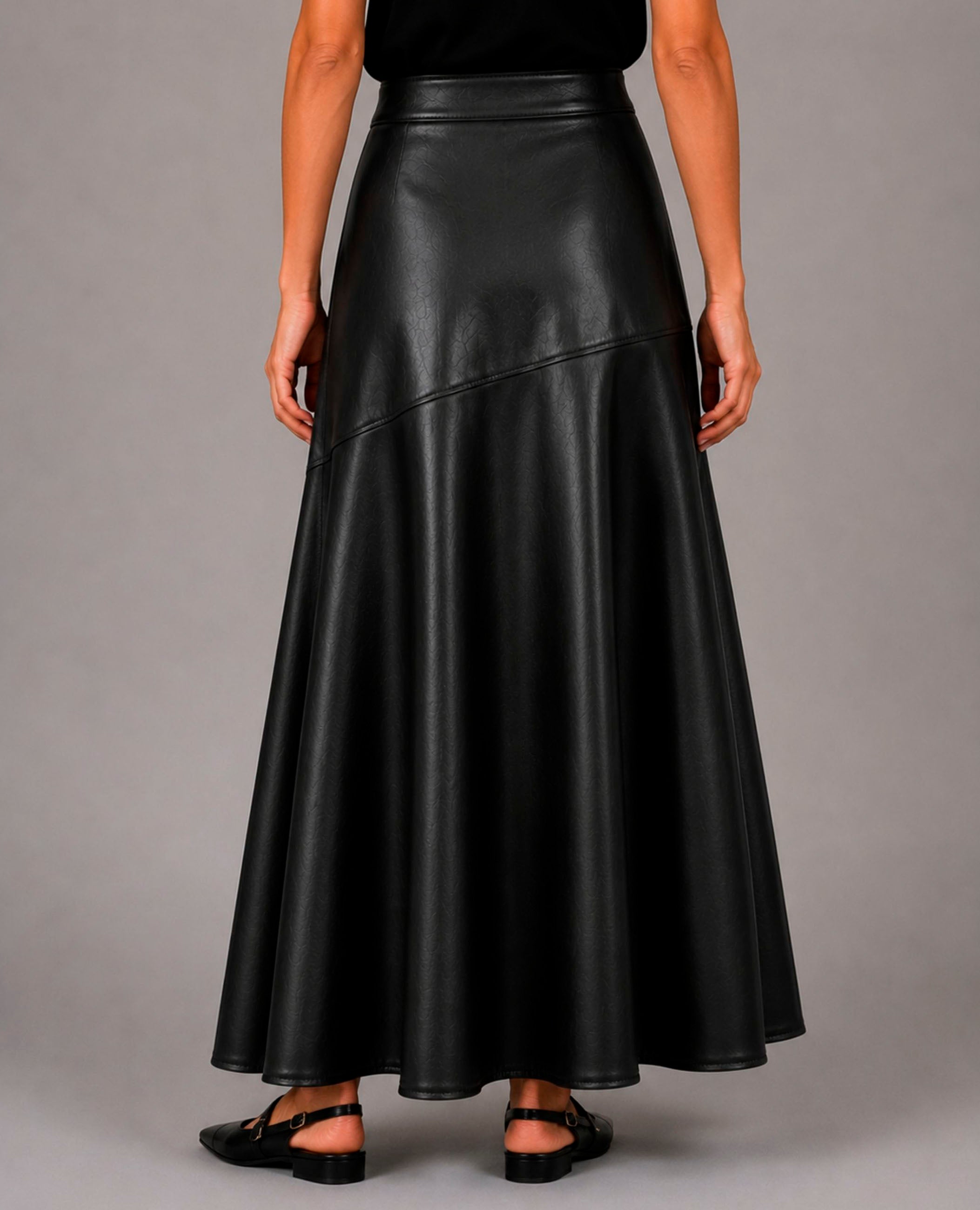 Falda Midi Negra Efecto Piel Dolores Promesas