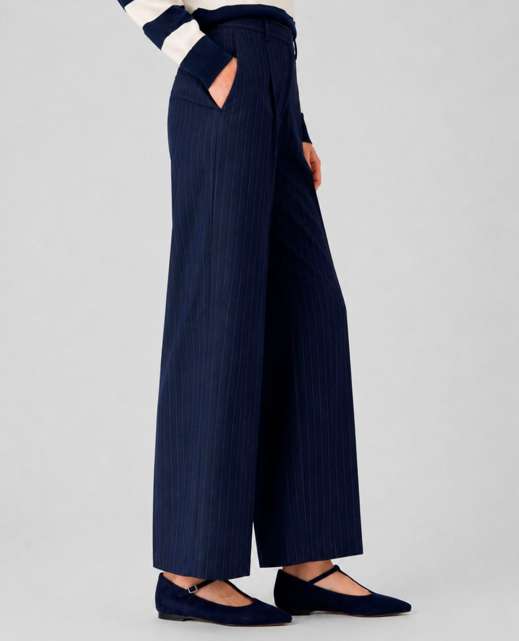 Pantalón de mujer de rayas con pinzas