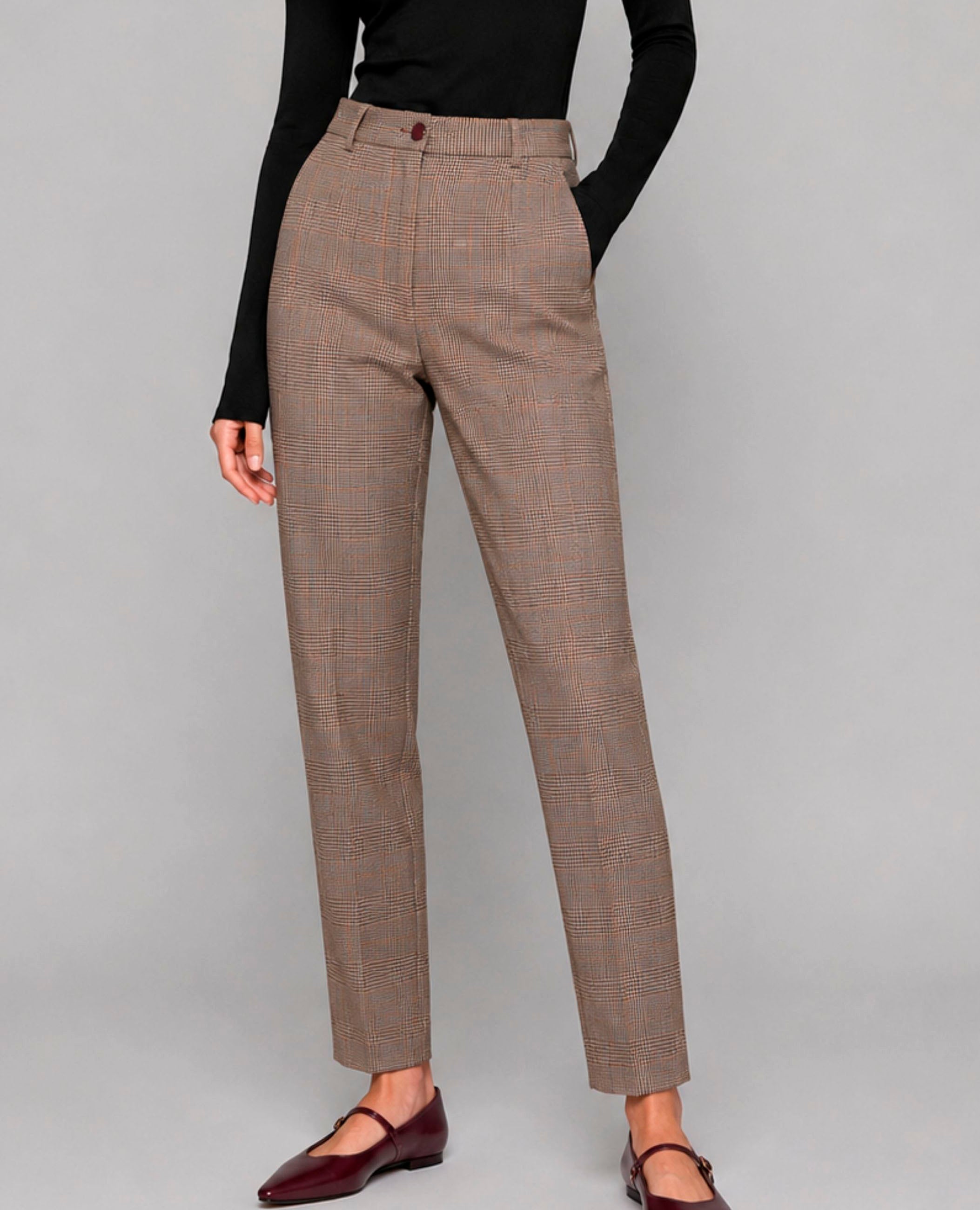 👖 Pantalón de cuadros – Dolores Promesas
