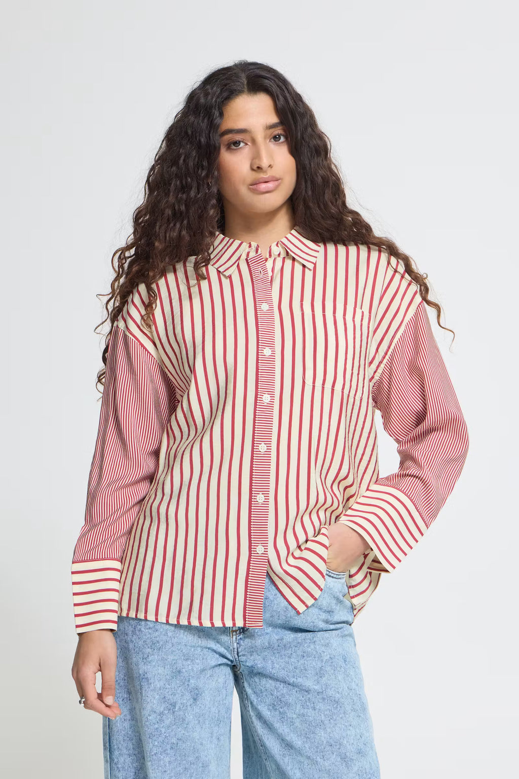 Camisa de mujer ICHI a rayas rojas y blancas
