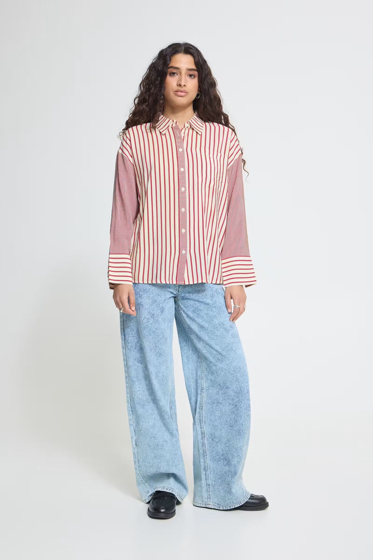 Camisa de mujer ICHI a rayas rojas y blancas