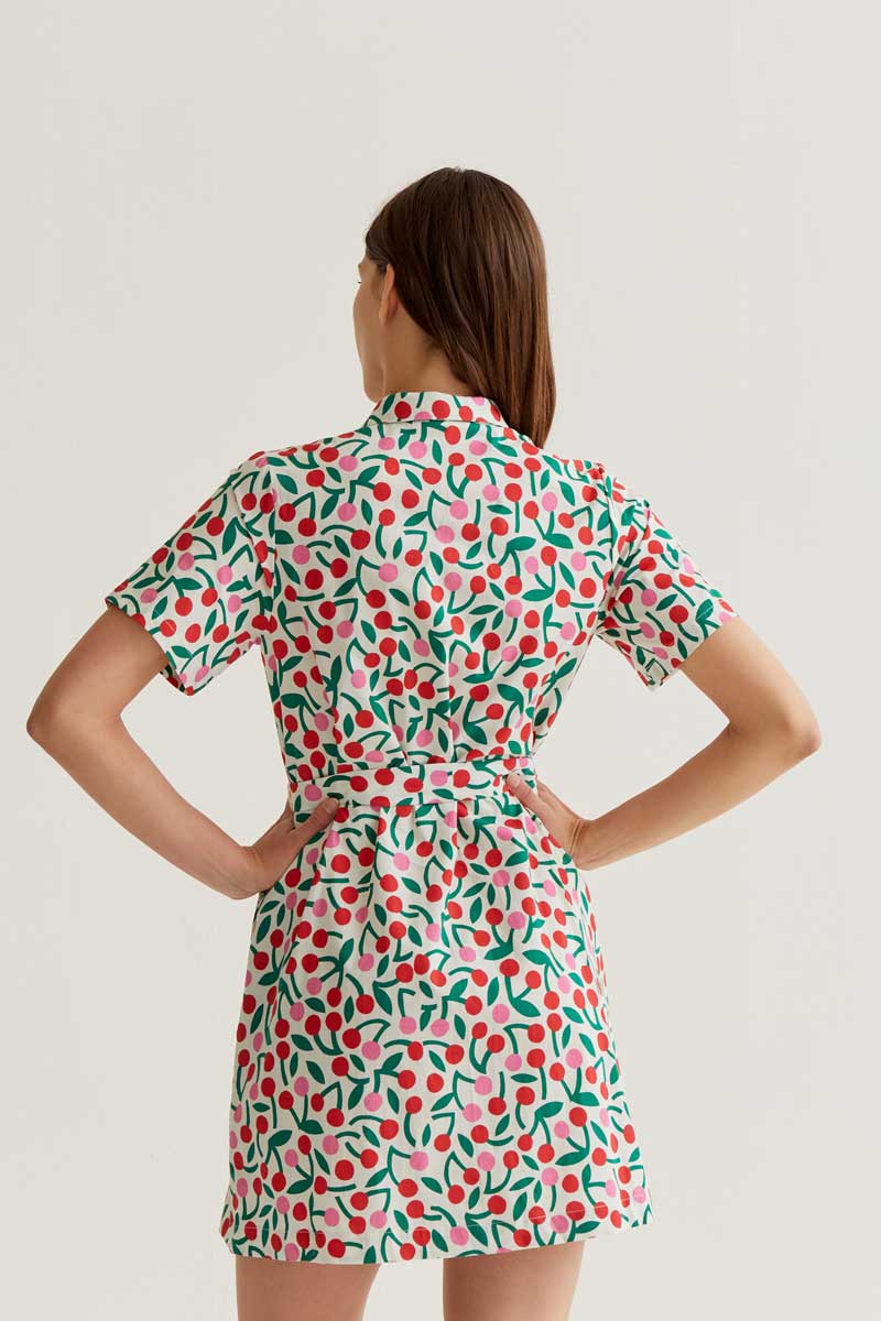Vestido corto con estampado Guinda