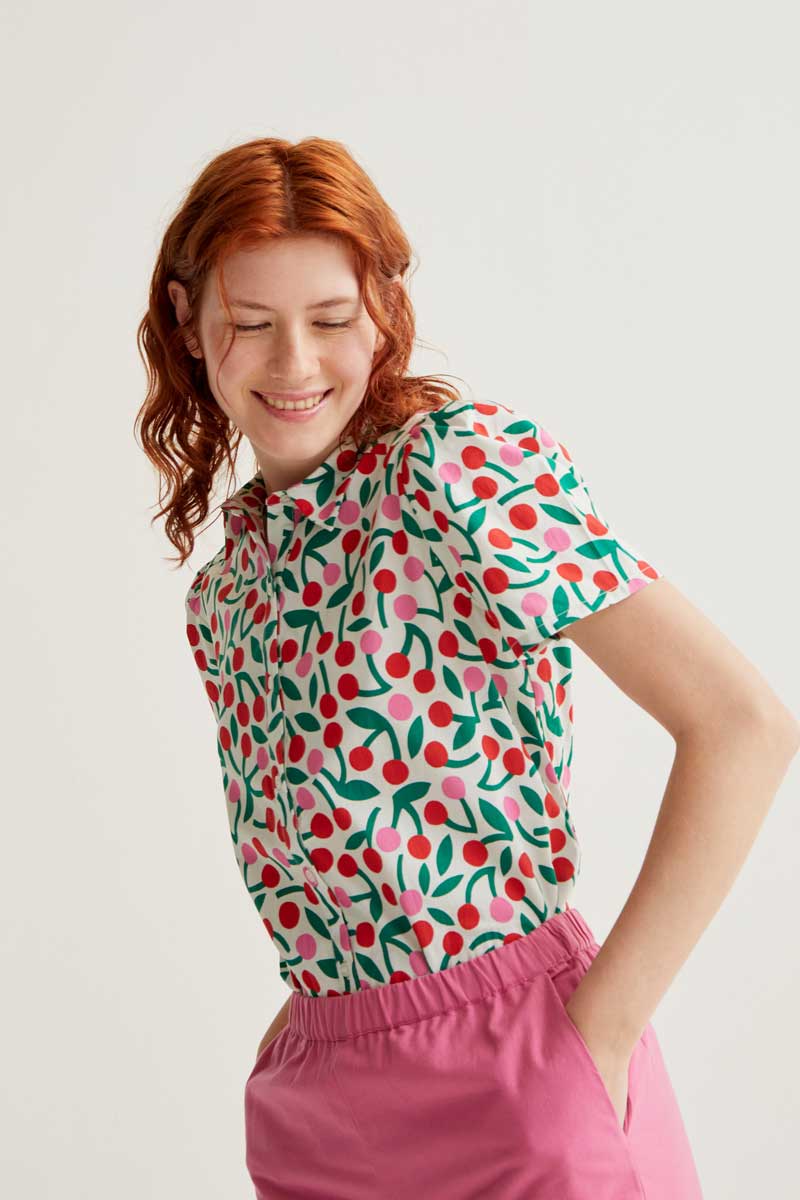 Camisa con estampado Guinda