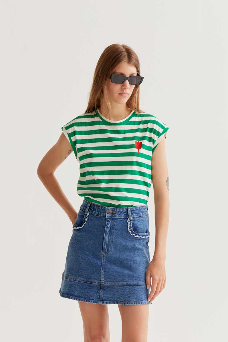 Camiseta rayas verde bordado tulipán