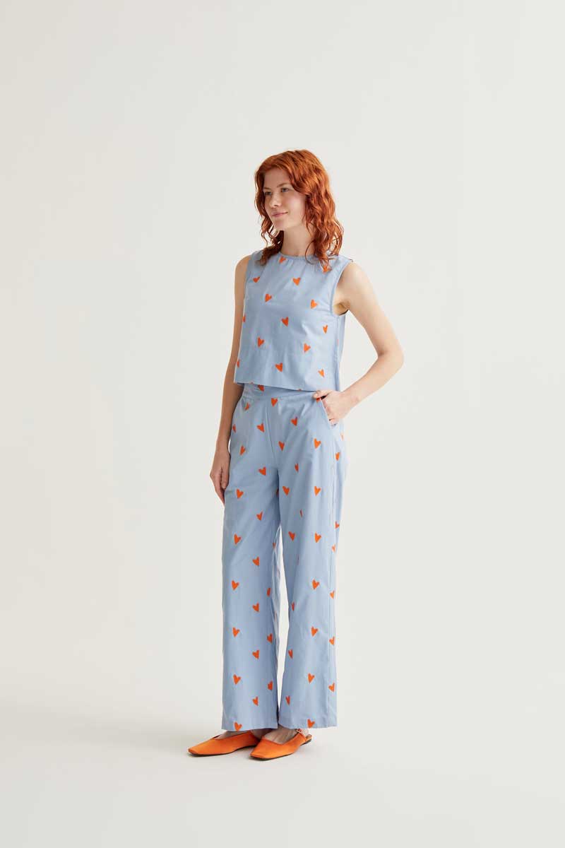 Top estampado corazones naranja