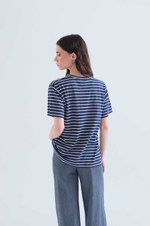 Camiseta de mujer 100% algodón con bordado corazón