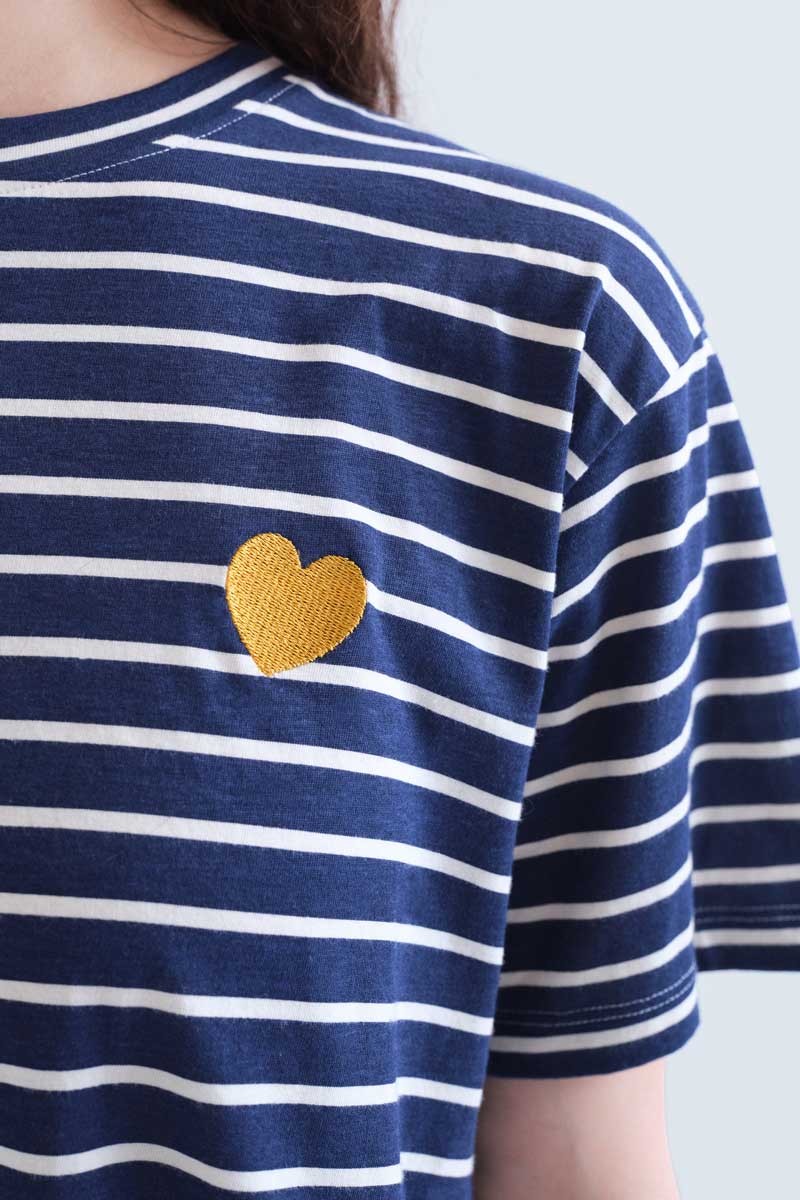 Camiseta de mujer 100% algodón con bordado corazón