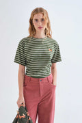 Camiseta de mujer de rayas con bordado verde oliva