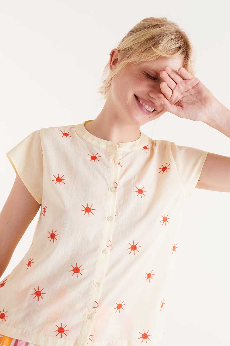 Camisa-Cuello-Mao-Soles-Amarilla