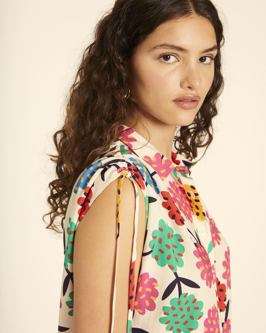 Camisa_Fruncida_Flores