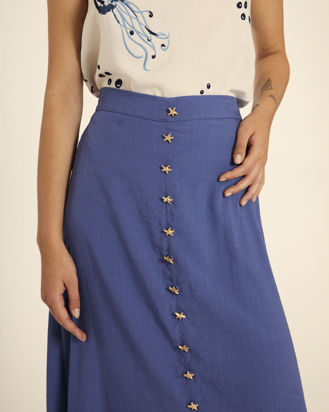 Falda_Midi_Abotonada_Azul