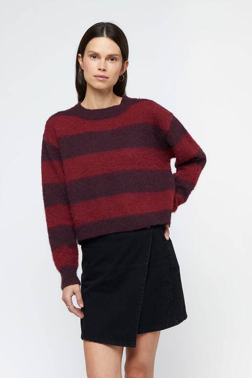 Jersey_corto_rayas_rojo_y_marrón