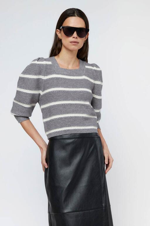 Jersey_de_rayas_gris