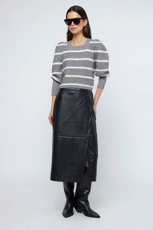 Jersey_de_rayas_gris