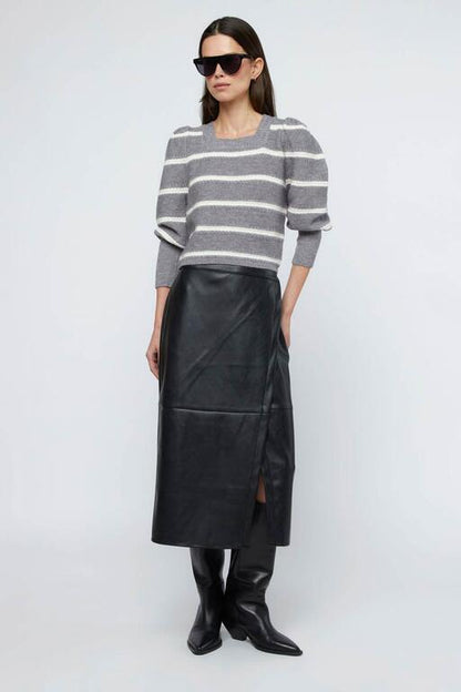 Jersey_de_rayas_gris