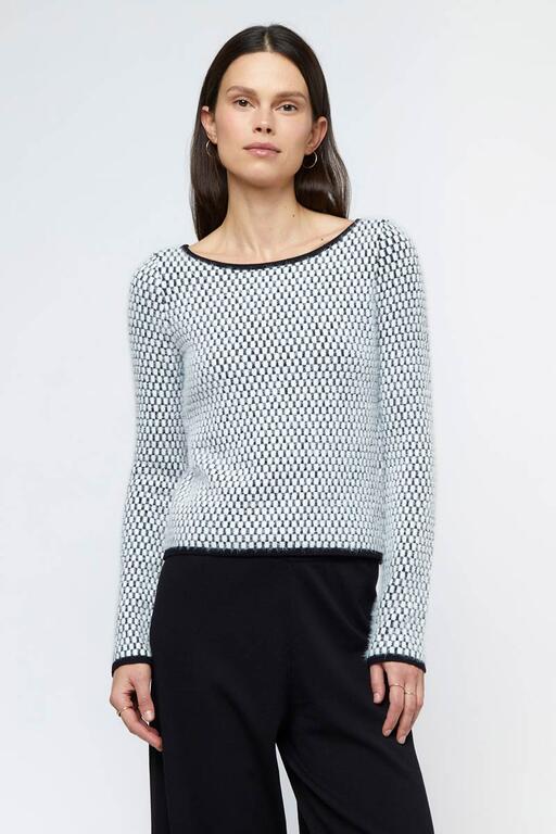 Jersey de textura en color blanco y negro Wild Pony, diseño ajustado con estampado geométrico y cuello redondo, ideal para mujer.