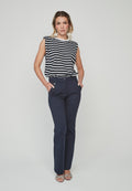 Pantalón Pantsu Unique azul marino con diseño elegante y botones en la cintura. Corte entallado ideal para un look moderno y sofisticado.