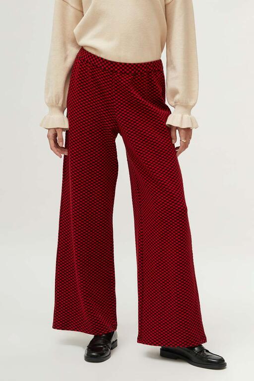 Pantalon-punto-circulo-rojo-Compañía Fantástica