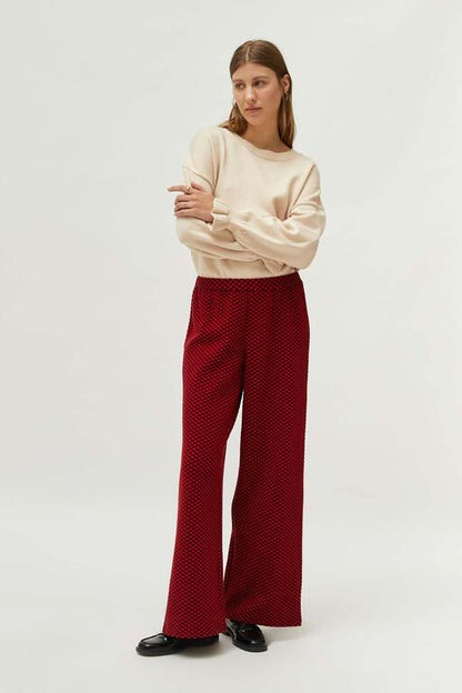 Pantalon-punto-circulo-rojo-Compañía Fantástica