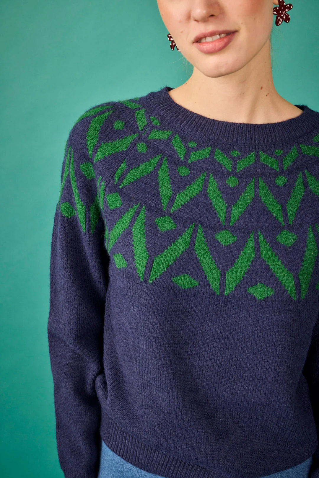 Jersey azulón con greca verde
