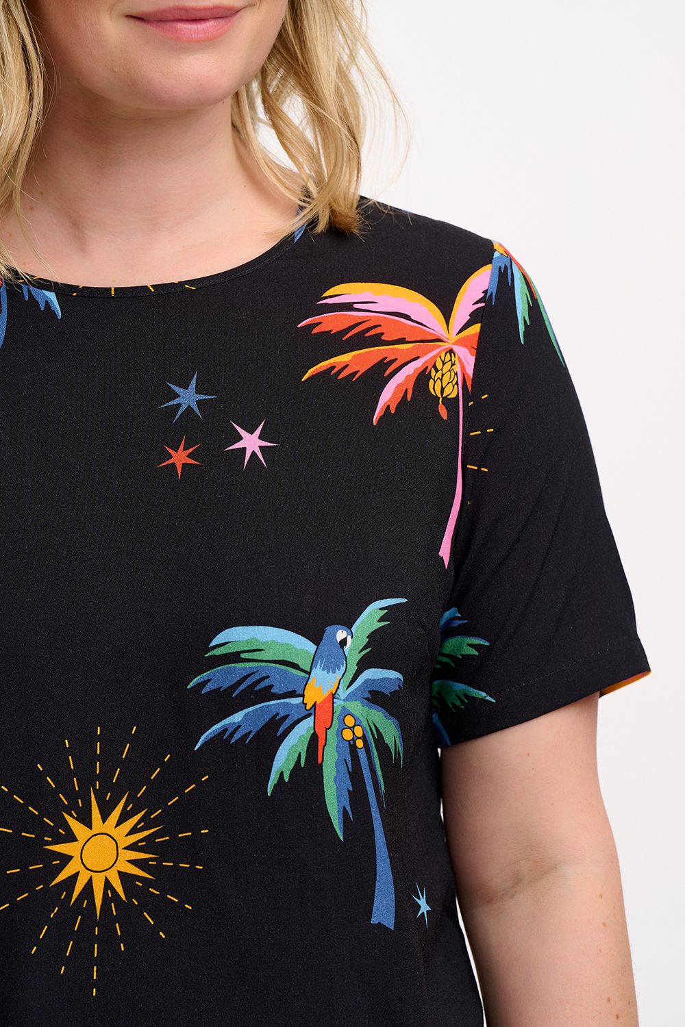 Camiseta-Christina