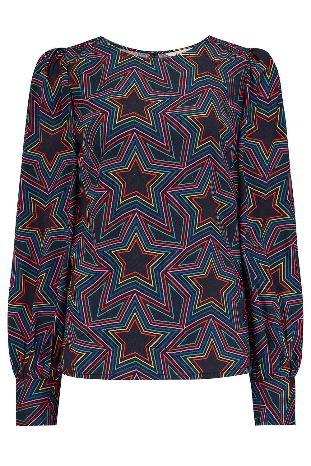 Top Ronnie Sugar Hill Brighton negro con estampado de estrellas multicolores, manga larga y ajuste relajado. Hecho de 100 % viscosa LENZING™ ECOVERO™.