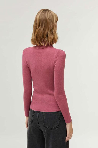 Top_cuello_alto_rosa