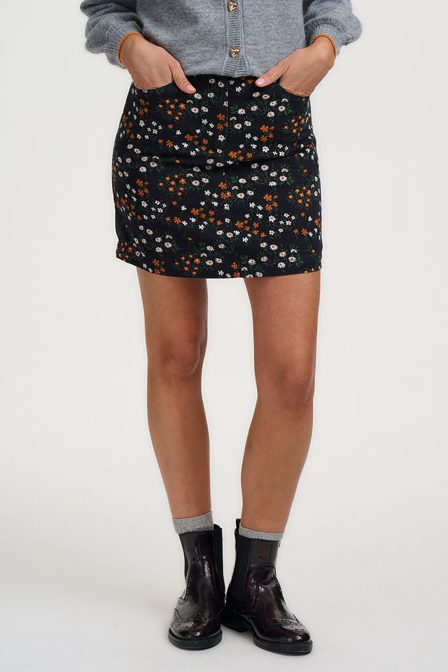 Falda mini de mujer con estampado floral