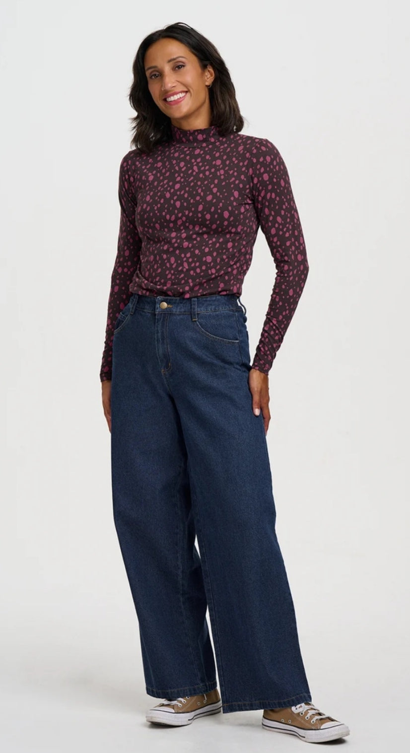 SUGARHILL BRIGHTON · Annika Jersey Turtleneck Top – Fuchsia Spots