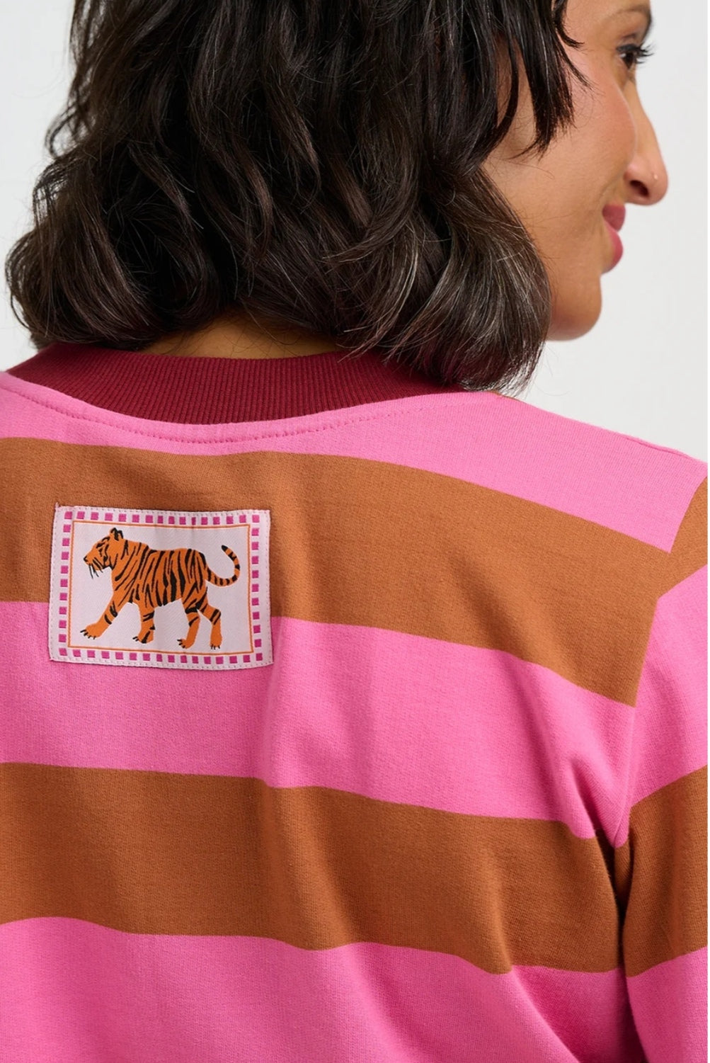 Mindy – Sudadera de mujer a rayas rosa y marrón